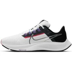 Nike Women's Zoom Pegasus 38 (101 - White/Metalliuc Silver/Black)