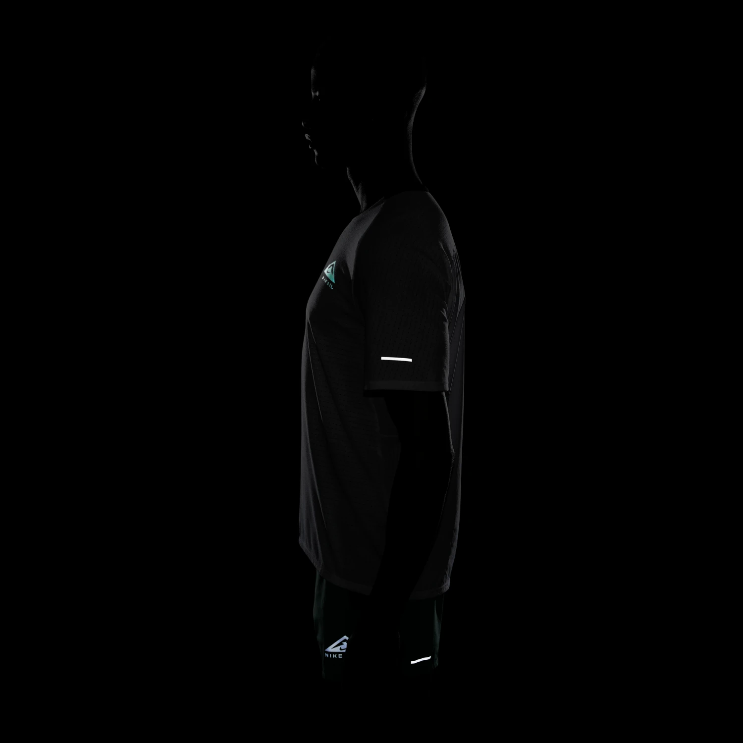 Nike Men's DRI-FIT Trail Solar Chase Short-Sleeve Running Top (100 - White/Spring Green) 8 Nike Men's DRI-FIT Trail Solar Chase Short-Sleeve Running Top (100 - White/Spring Green) - Image 8