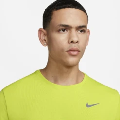 Nike Men's DRI-FIT UV Miler Short Sleeve Running Top (308 - Bright Cactus/Reflective Silver) 8 Nike Men's DRI-FIT UV Miler Short Sleeve Running Top (308 - Bright Cactus/Reflective Silver) -Cheap Brooks Store DV9315 308 C PREM 2000