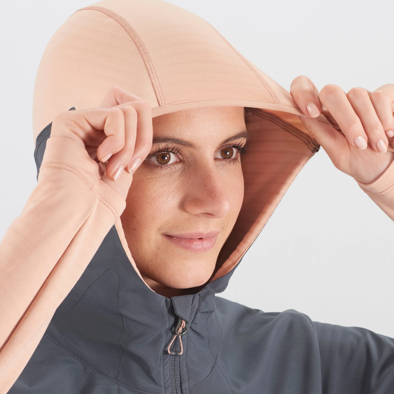 Salomon Women's Outline All Season Hybrid Midlayer (Sirocco/Ebony) 4 Salomon Women's Outline All Season Hybrid Midlayer (Sirocco/Ebony) - Image 4